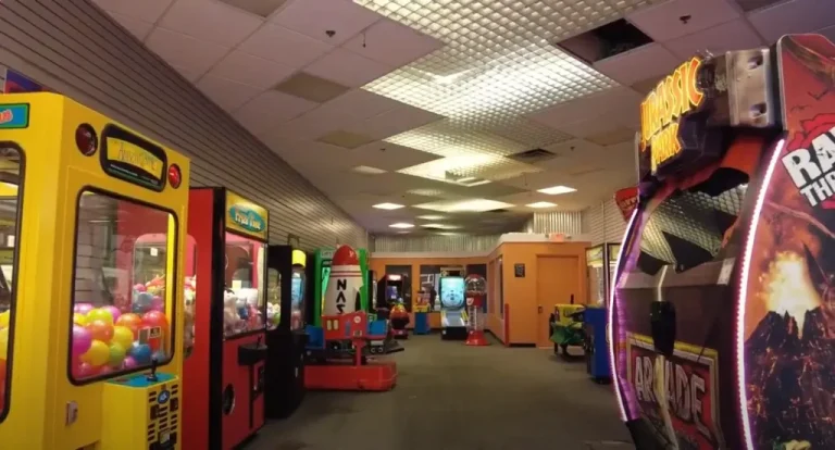 dayton-mall-gaming-area-1024x552-1